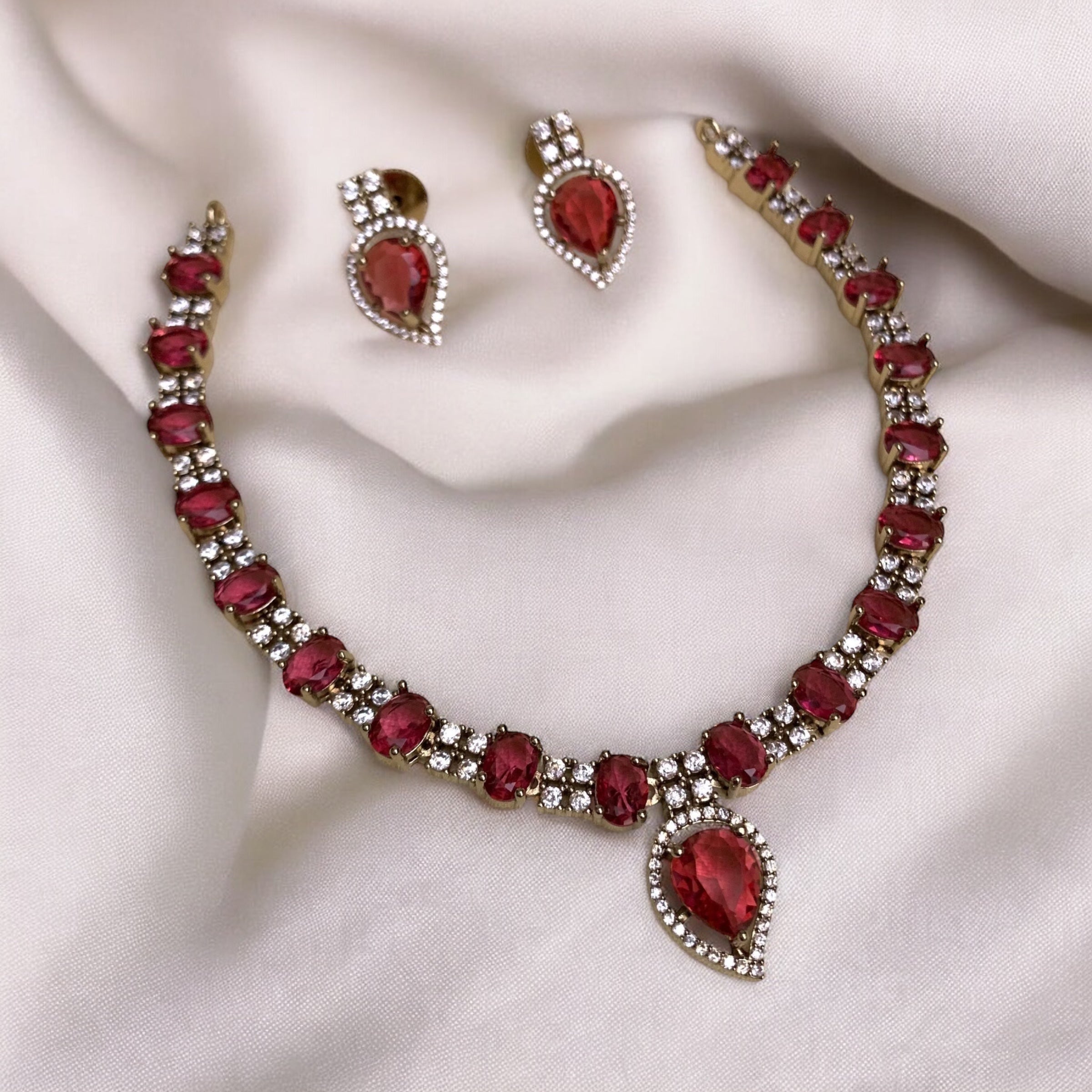 Devi Ratnam Necklace