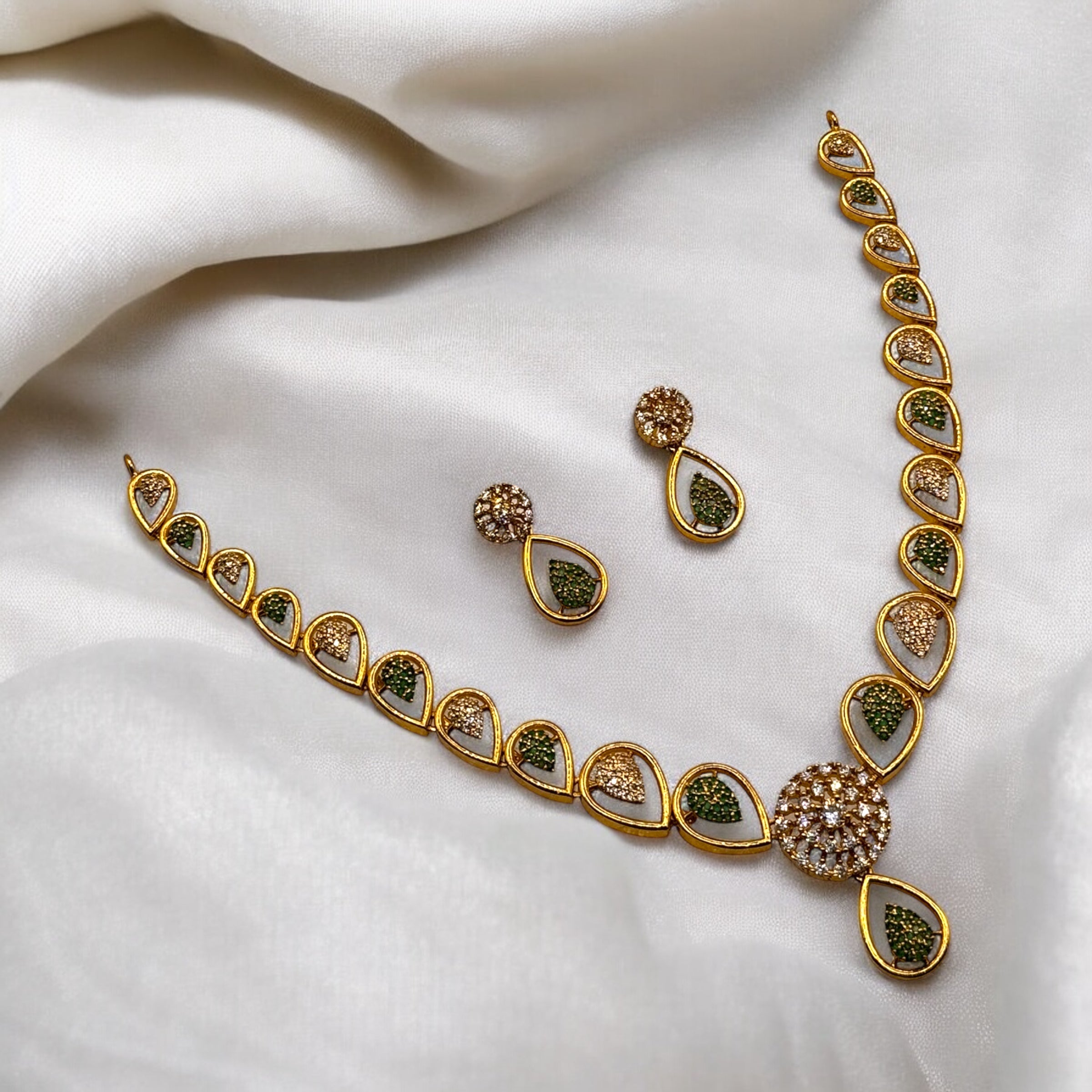 Golden Teardrop Necklace
