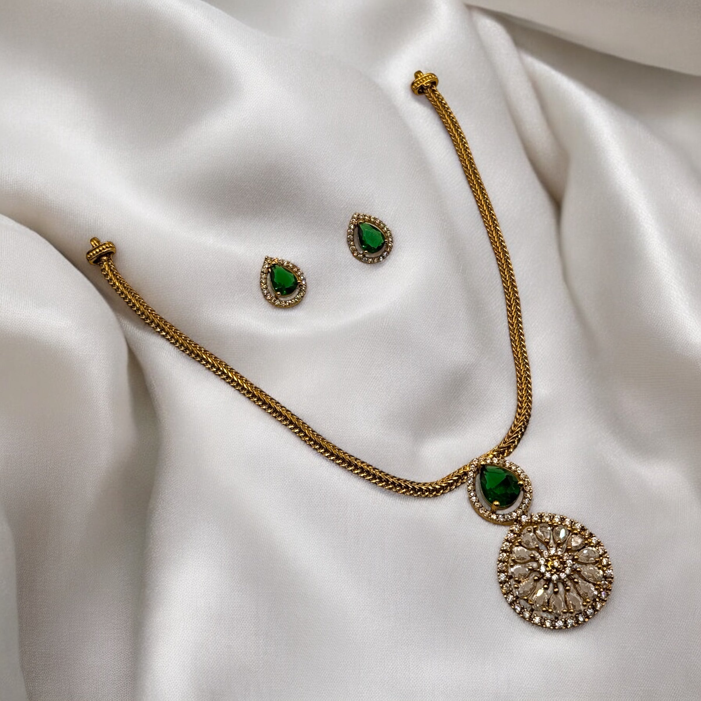 AD Diamond Choker