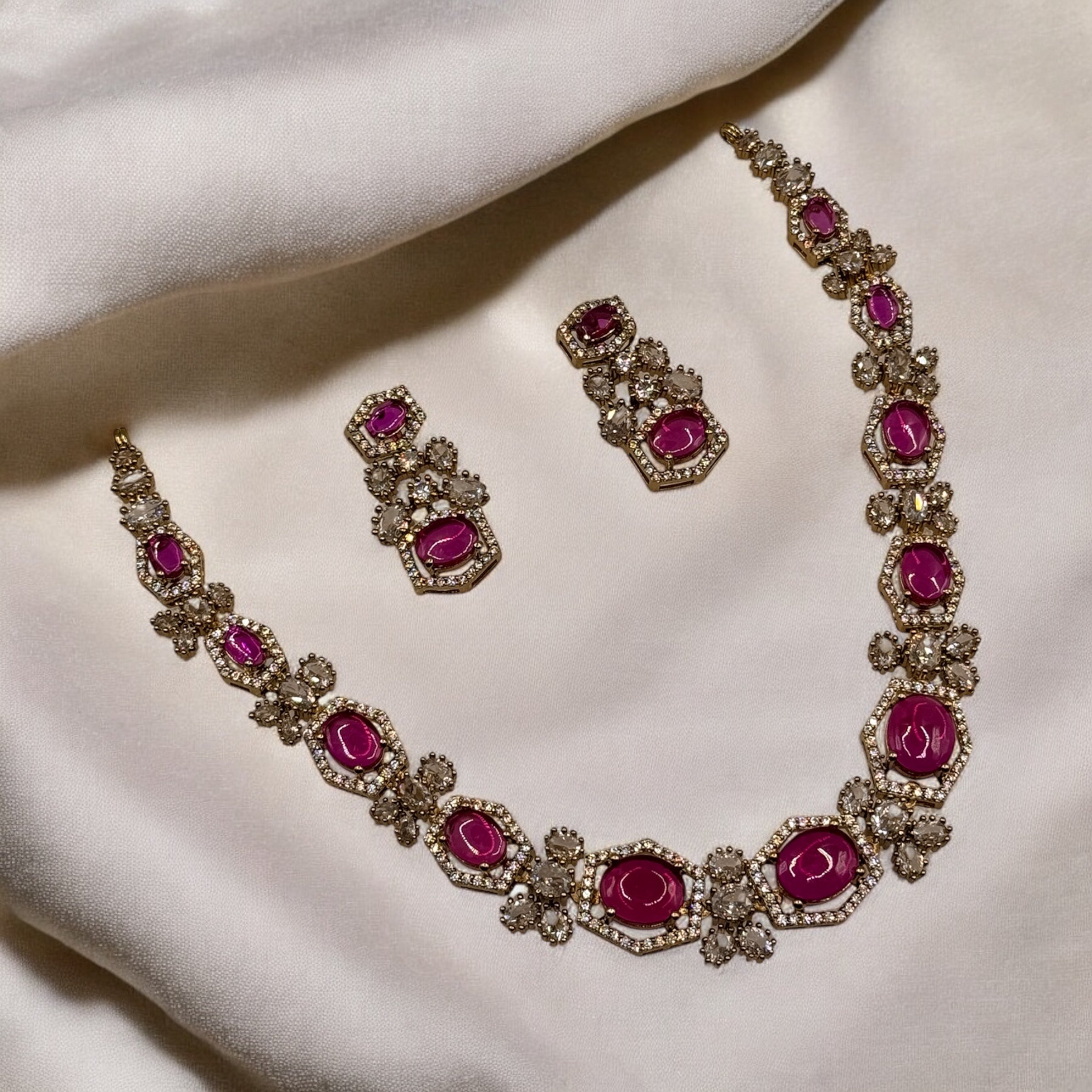 Kanak Ratna Necklace