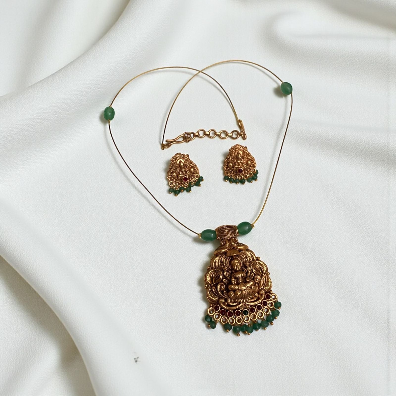 Lakshmika Beaded Invisible Necklace