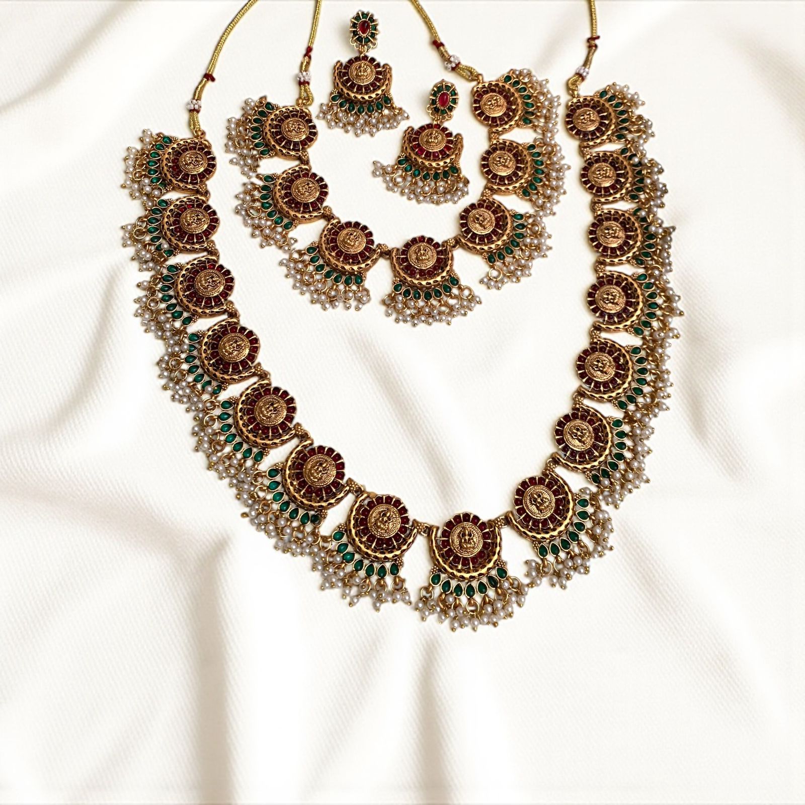 Devyani Combo Set