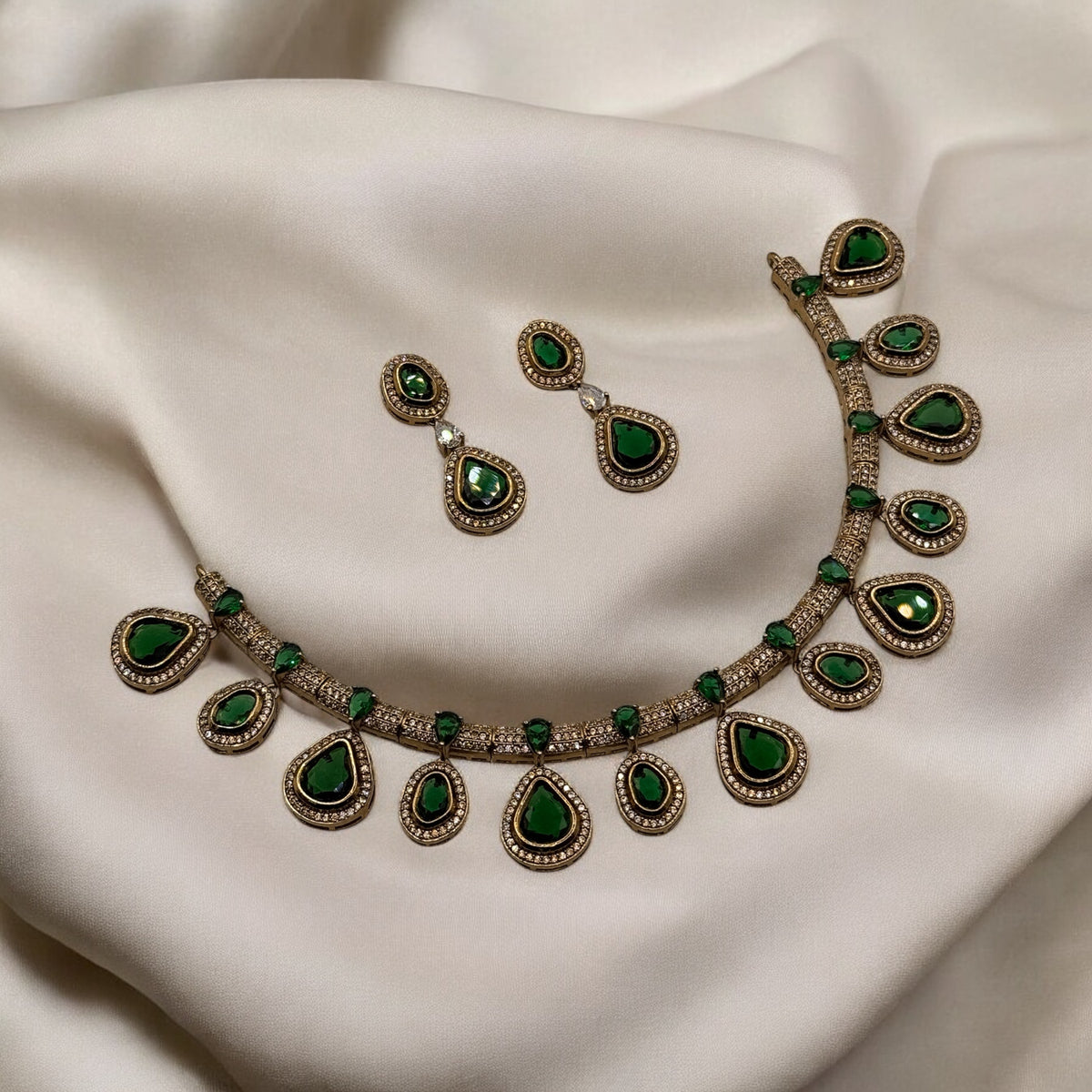 Dew Victorian Necklace
