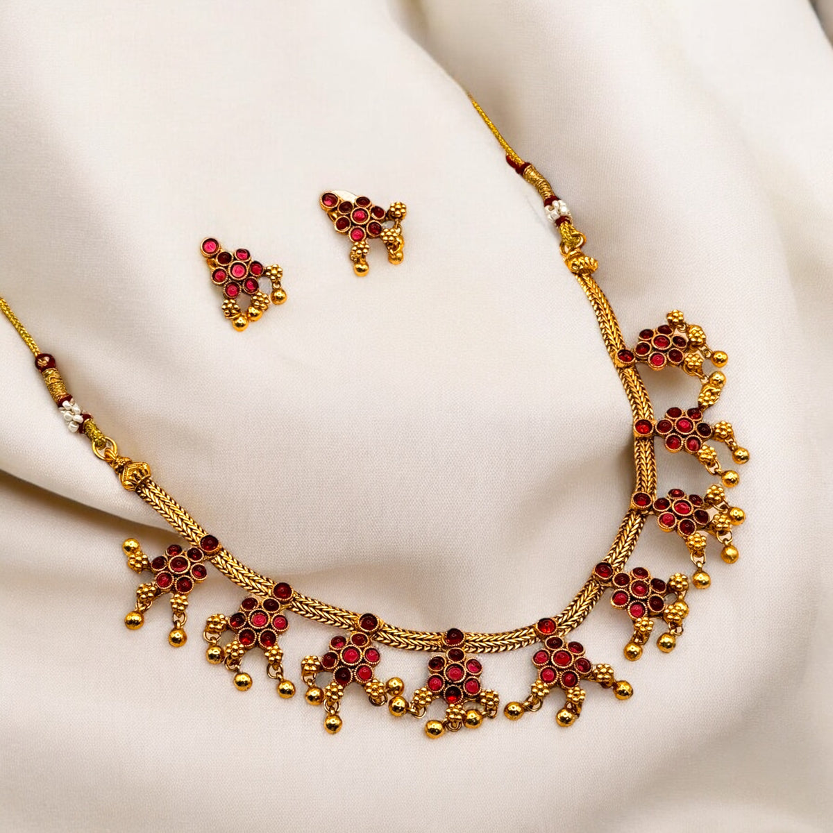 Traditional south Indian Flower kemp stones Necklace