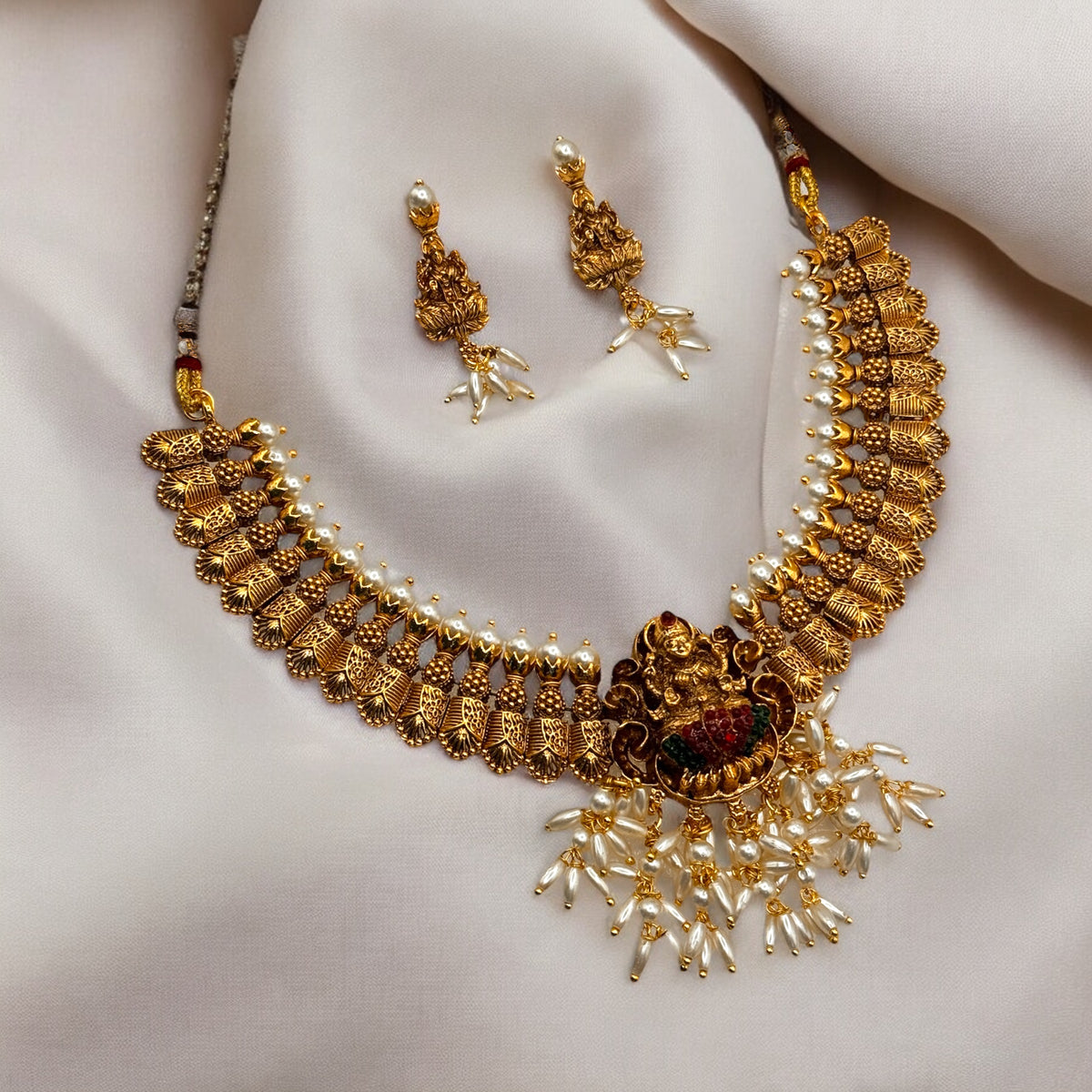 Traditional south indian laxmi necklace set