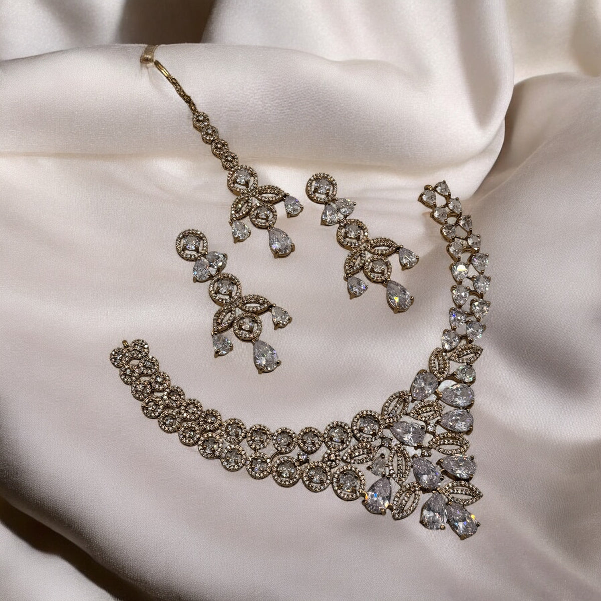 Sapphire Victorian Necklace