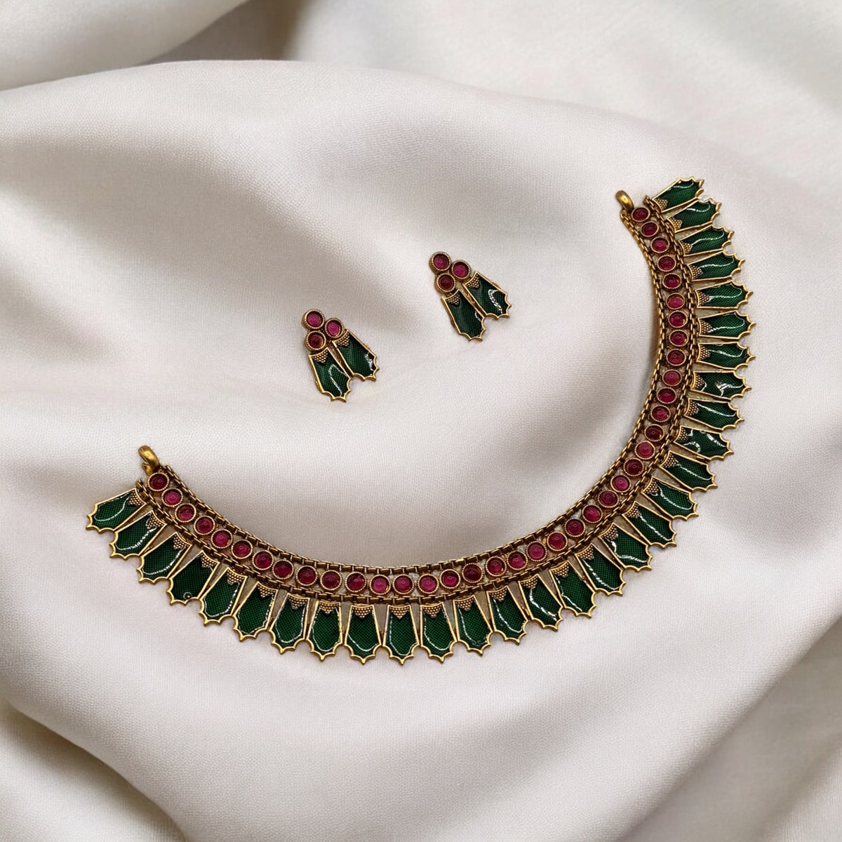 Royal Ruby Kundan Set