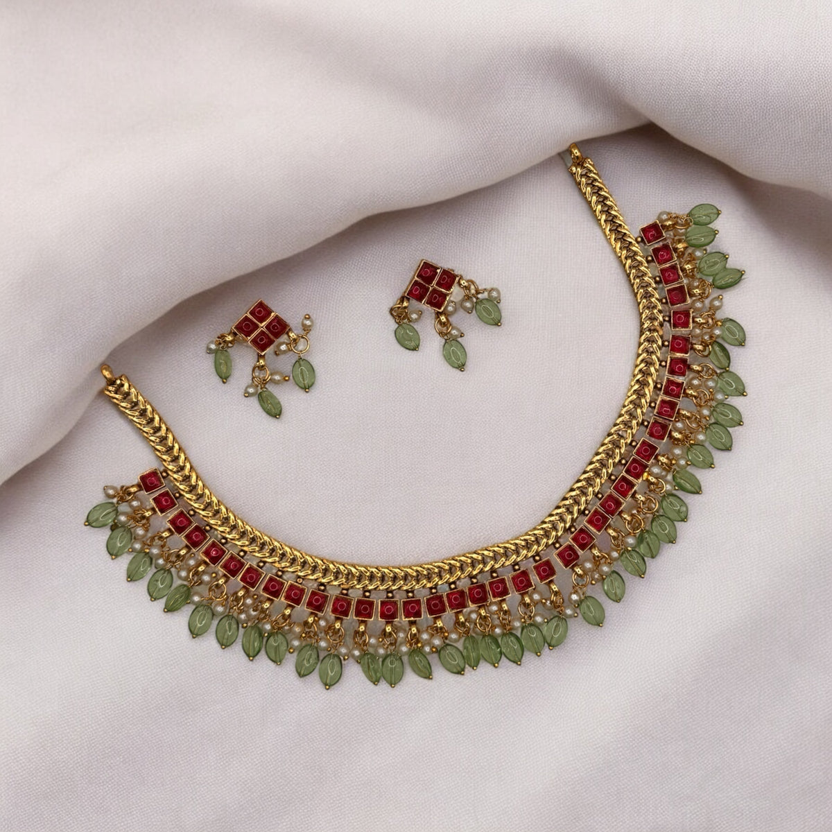 Red Ivy Elegance Necklace