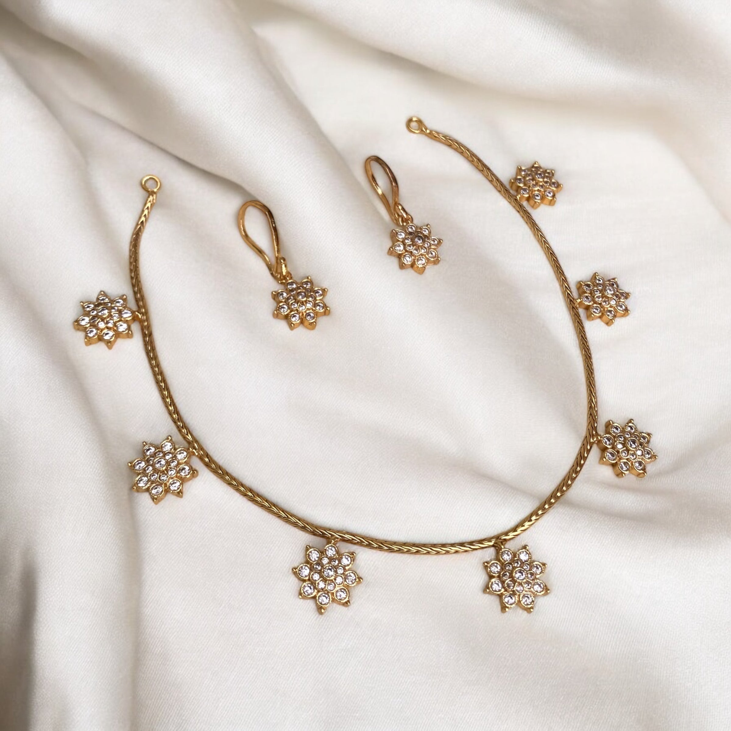 Star Choker Necklace