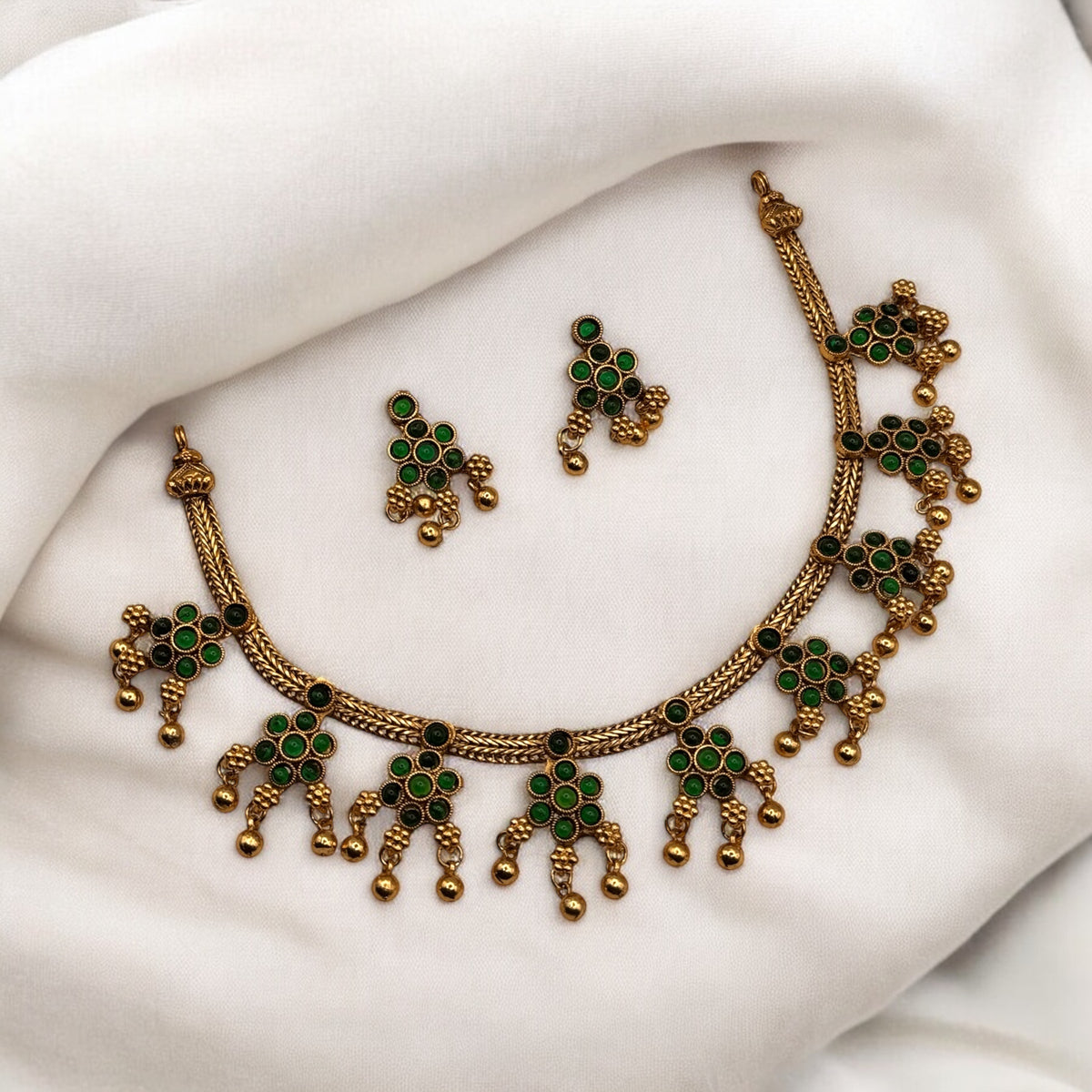 Traditional south Indian Flower kemp stones Necklace