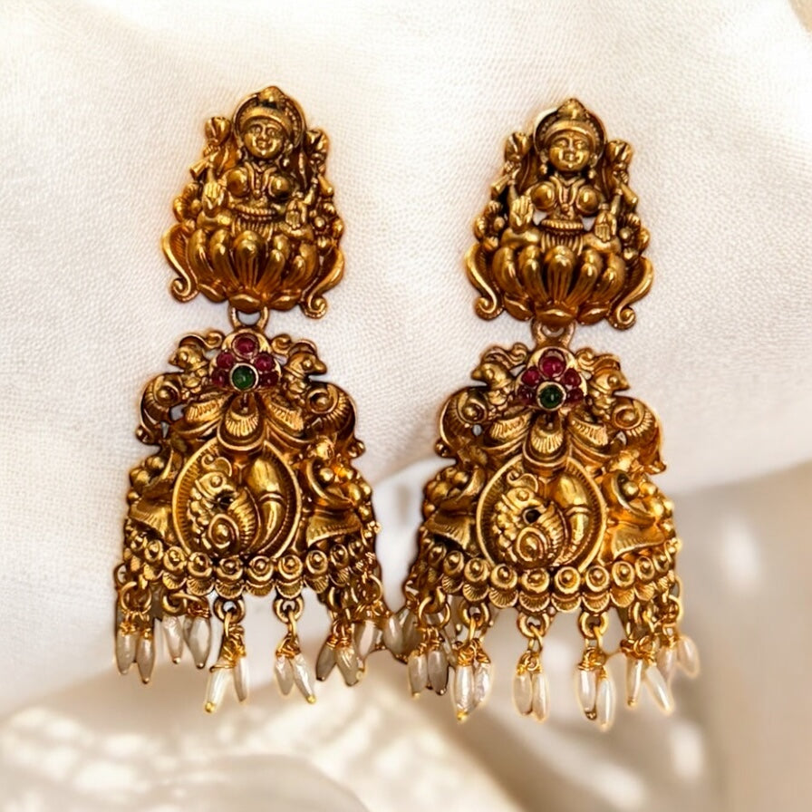 Divine Aura Jhumka