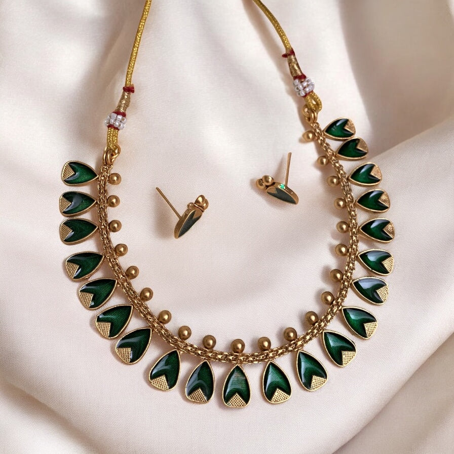 Hanging Petal Necklace
