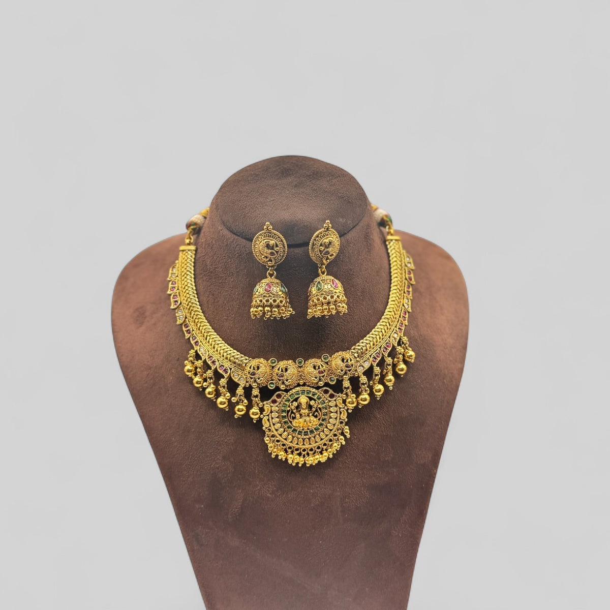 Royal Plume Necklace