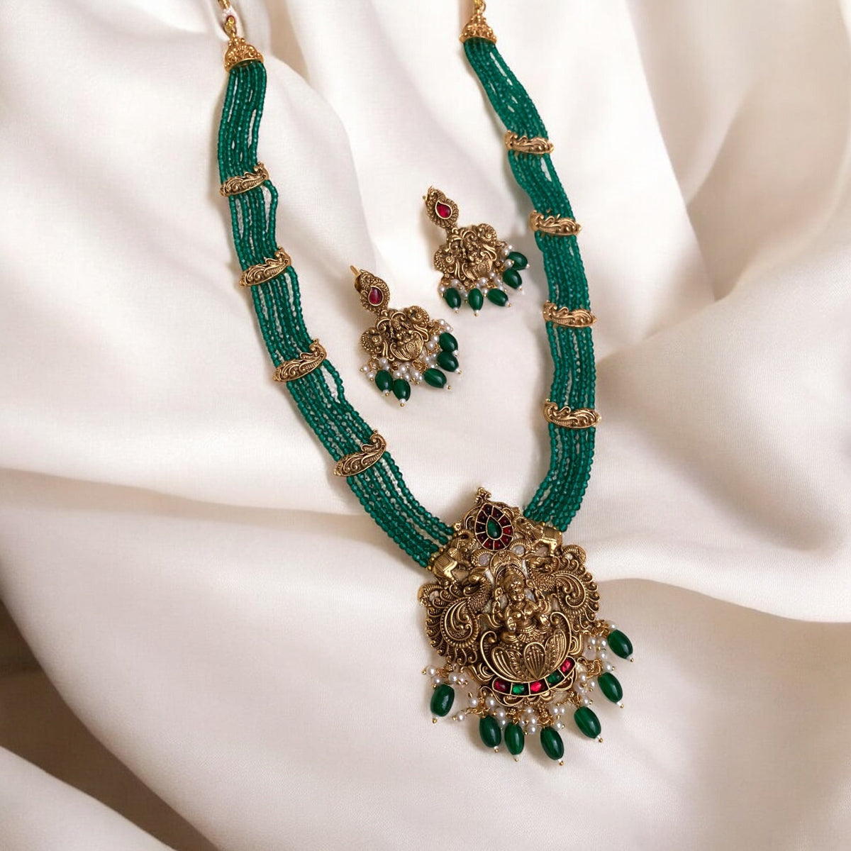 SriVarnika Necklace
