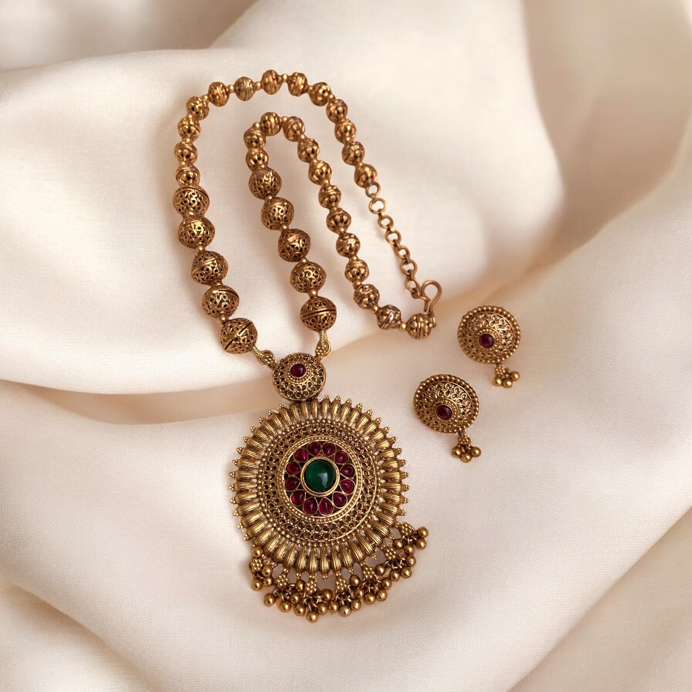 Regal Necklace