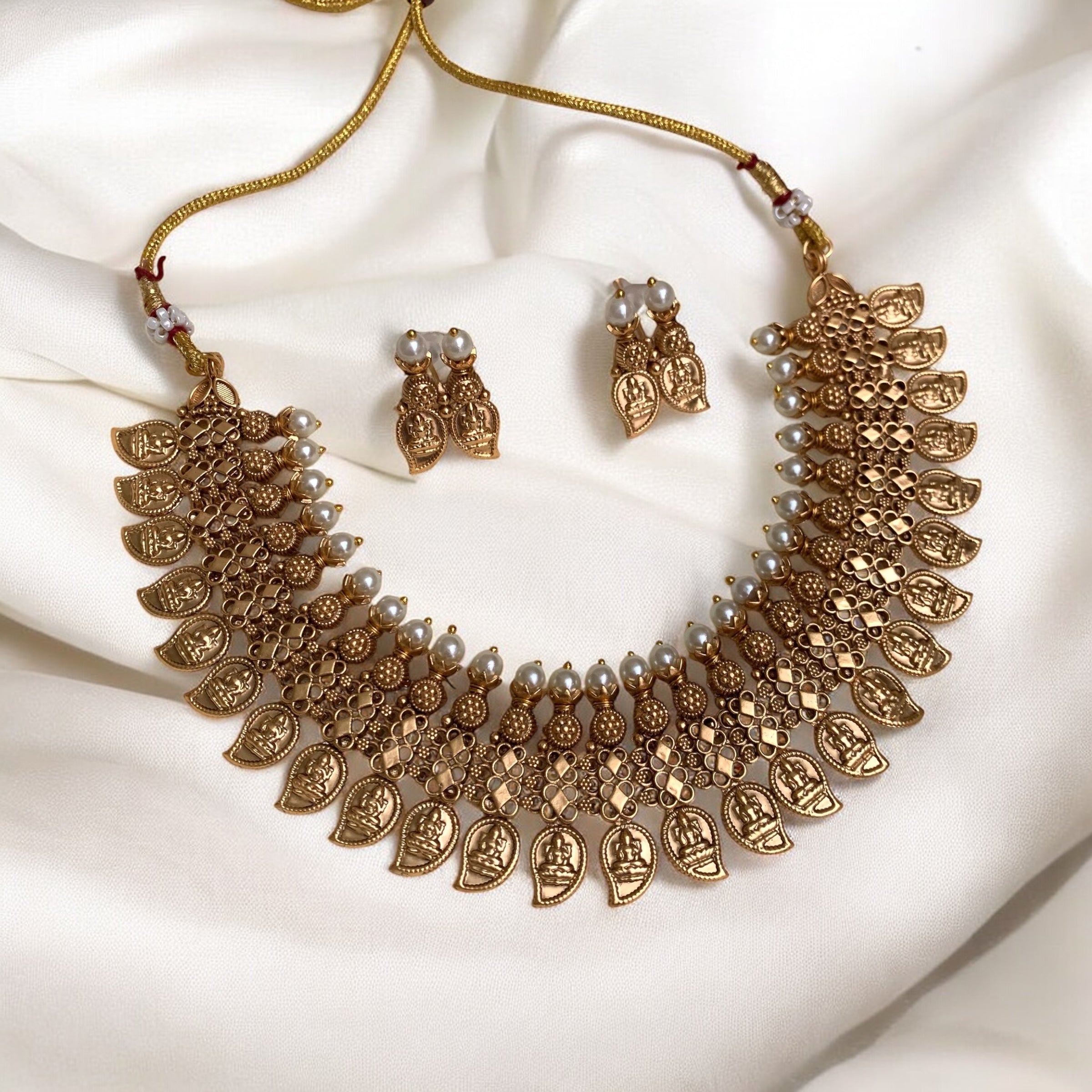 Pearl Kemp Necklace