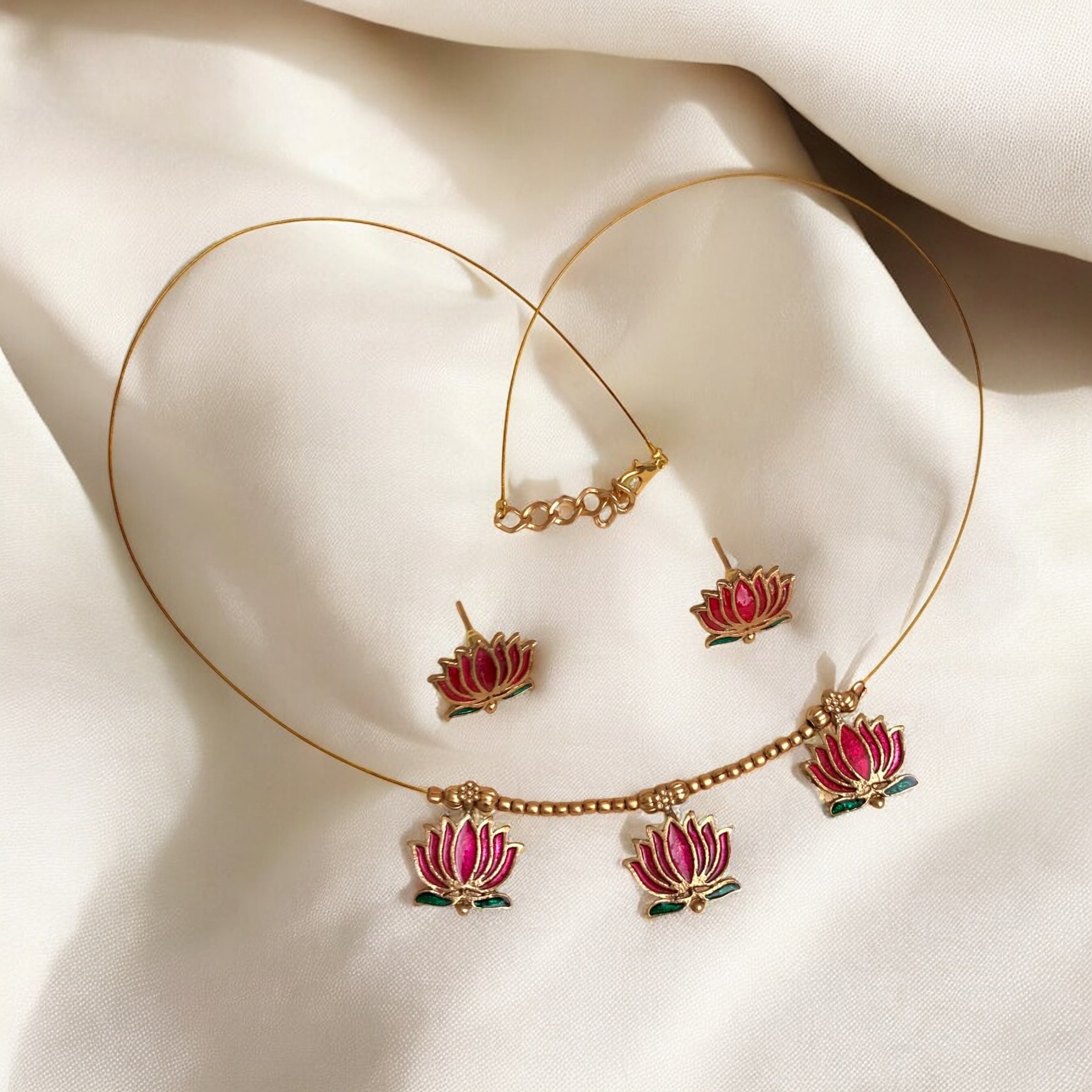 Lotus Invisible Necklace