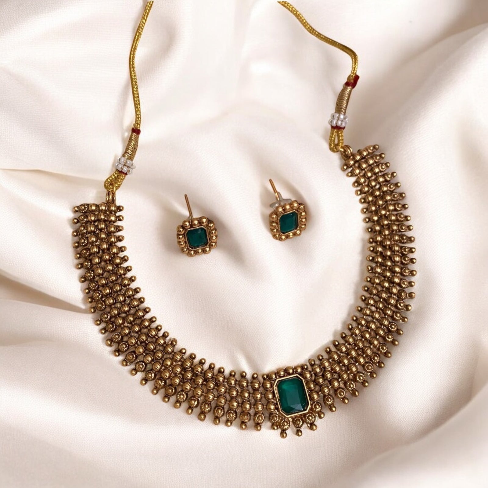 Aara Bloom Necklace