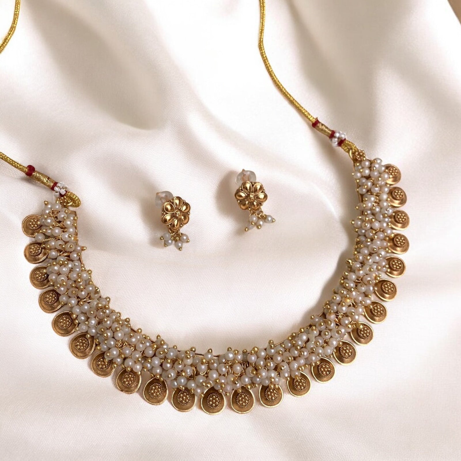 Arya Glow Necklace