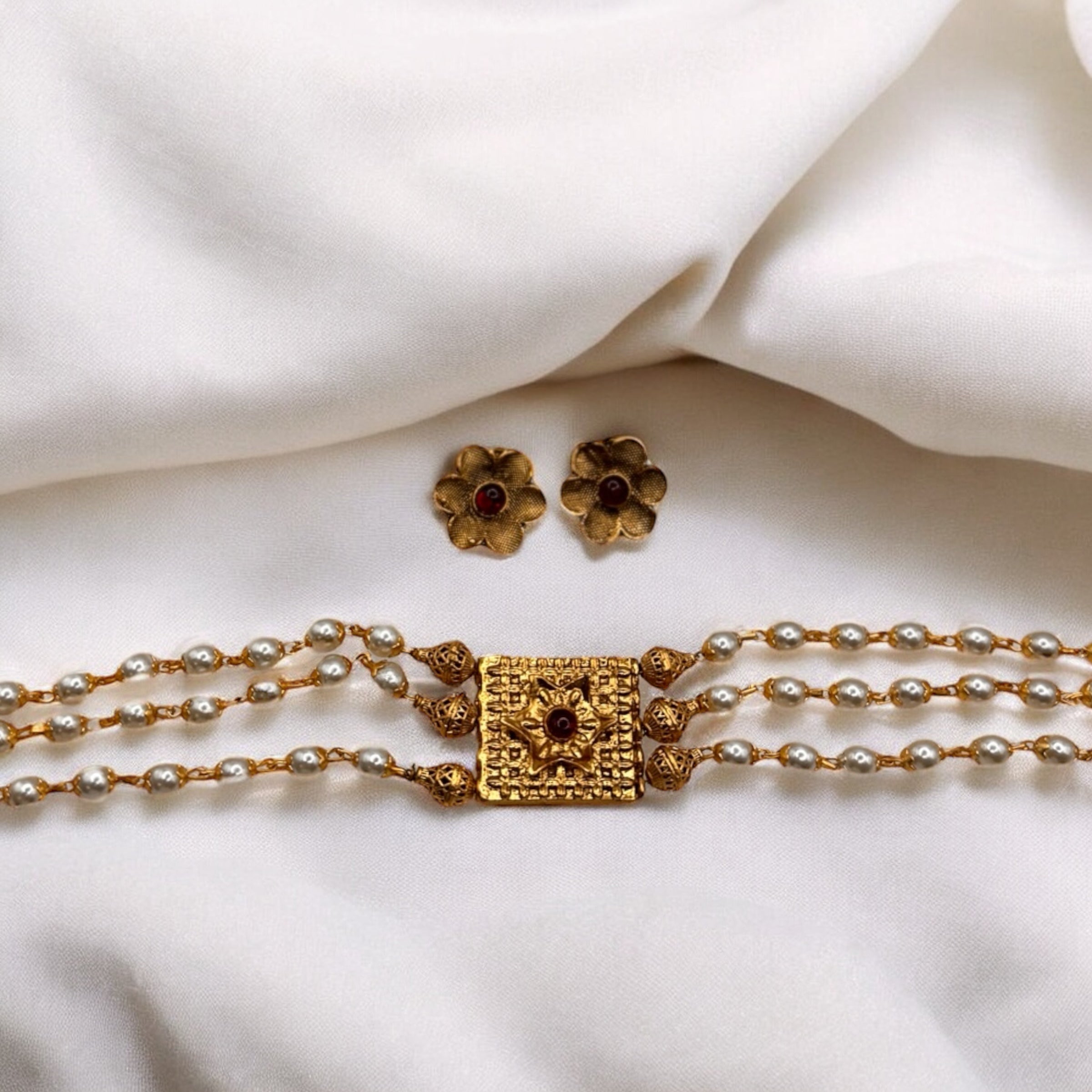 Pearl Kalika Choker