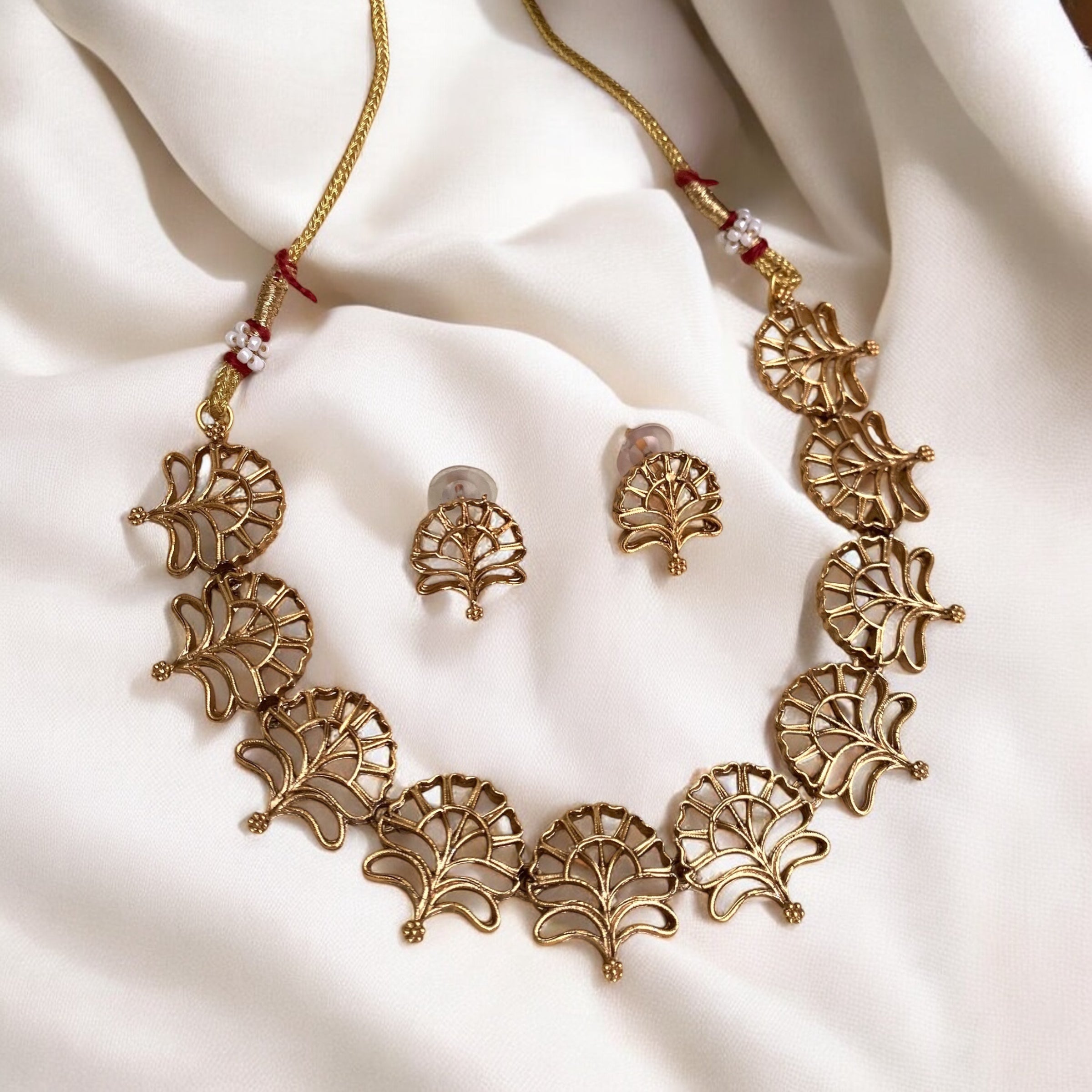 Flower Carved Necklace