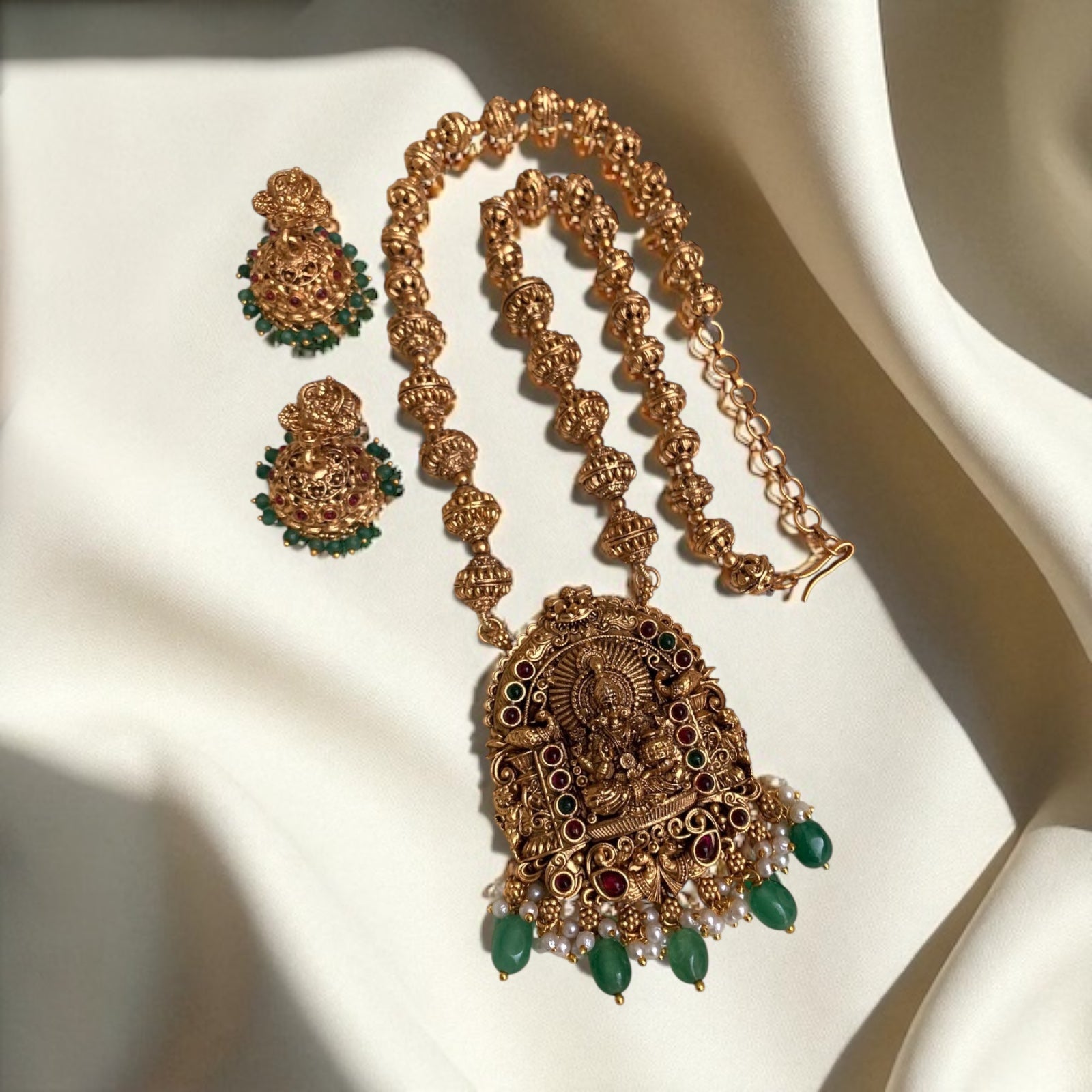 Vaidika Necklace