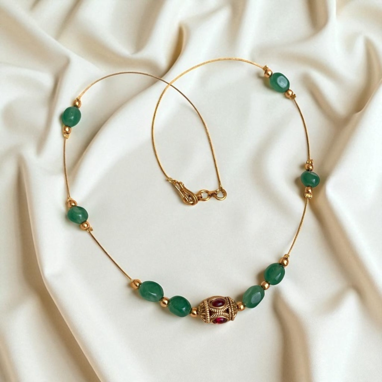 Aarohi Invisible Necklace
