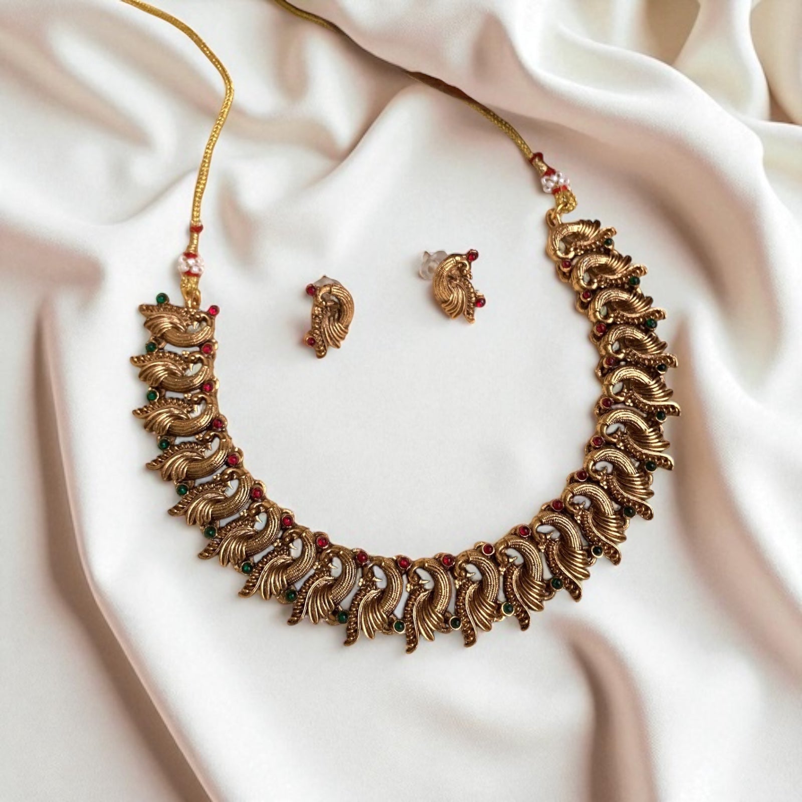 Mayura Glow Necklace