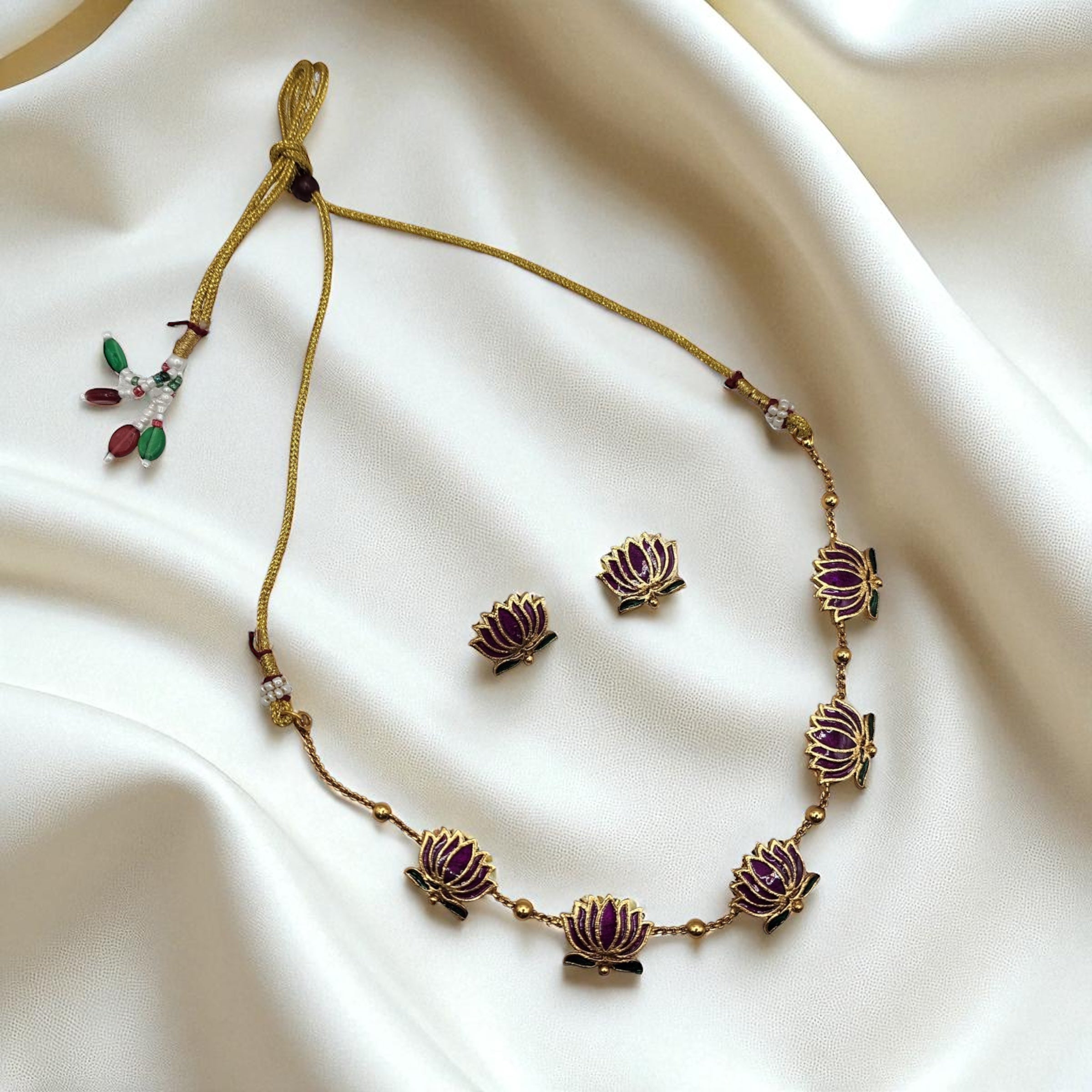 Antique Lotus Necklace