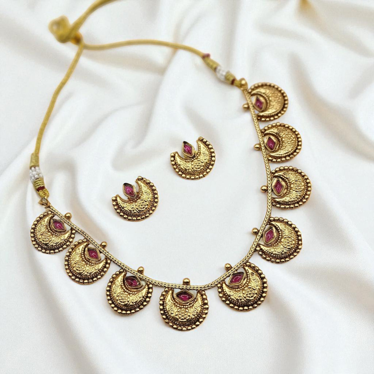 Charkat Chaand Necklace