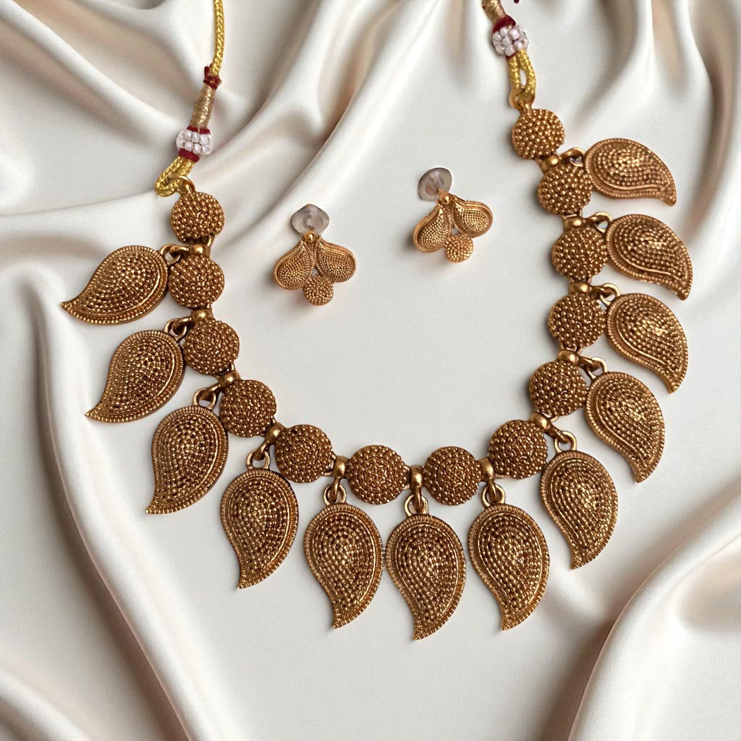 Antique Kemp Necklace