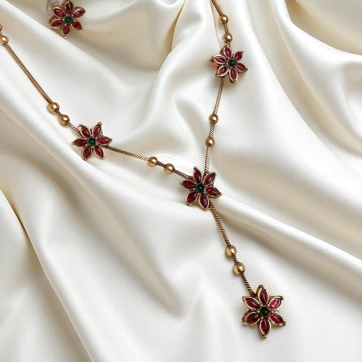 Dazzling Flower Necklace