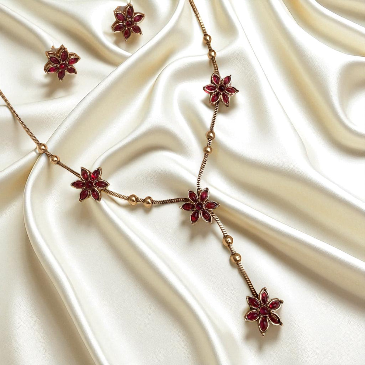 Dazzling Flower Necklace