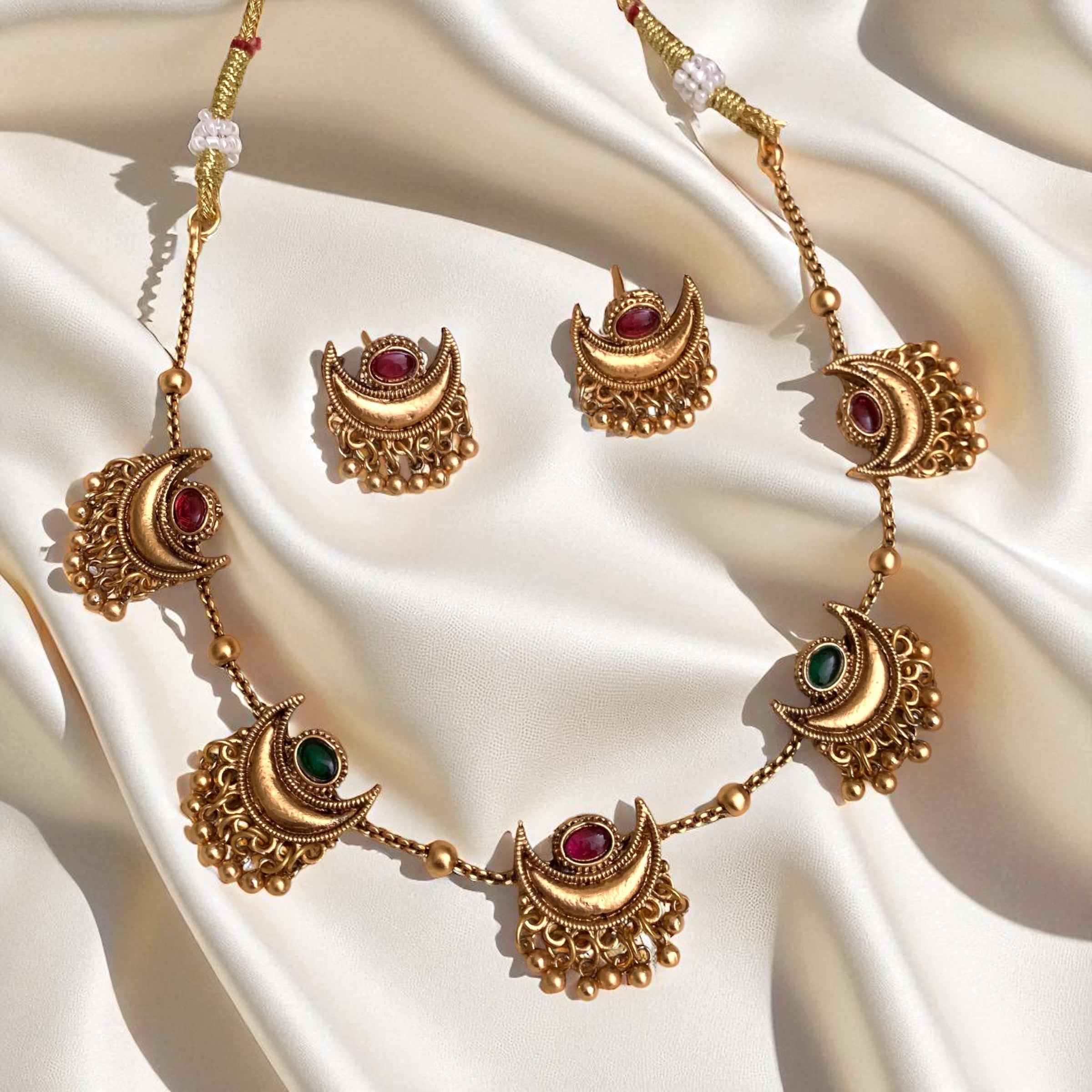 Chaand Necklace