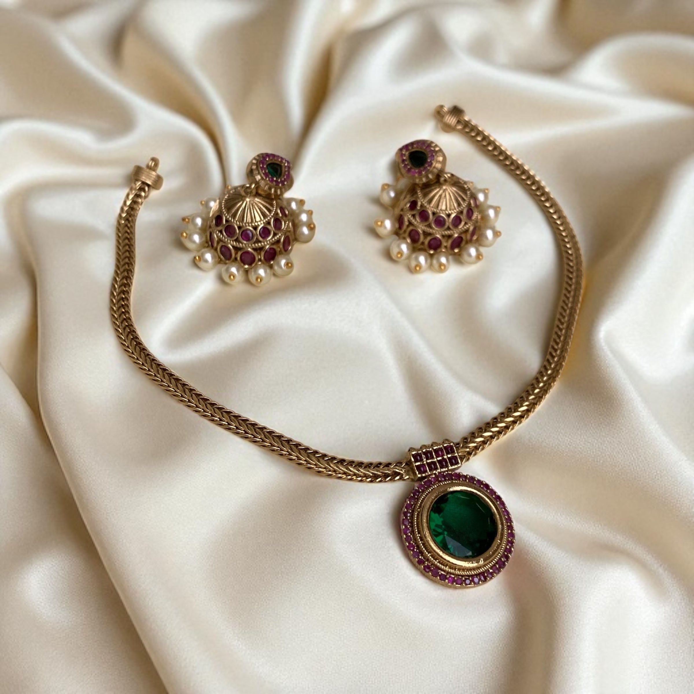 Regal Bloom Necklace