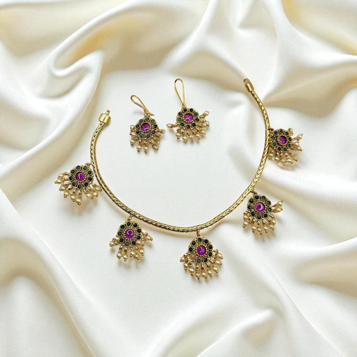 Flower Pearl Necklace