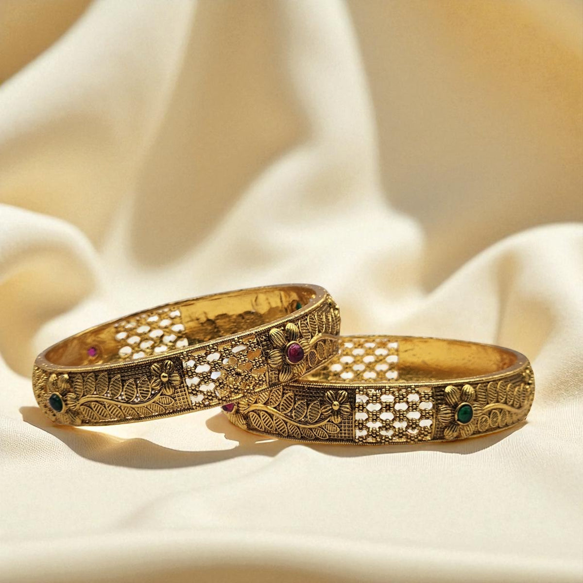 Sunheri Bangles