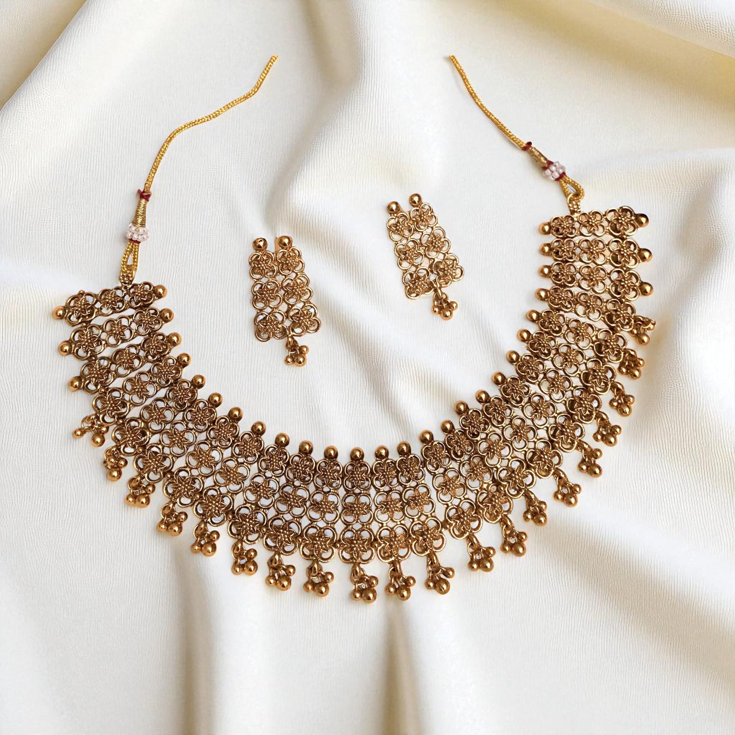 Star Carved Necklace