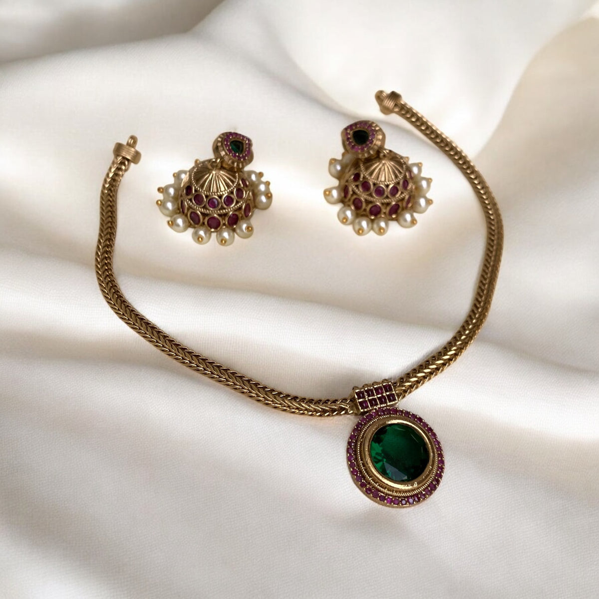 Regal Bloom Necklace