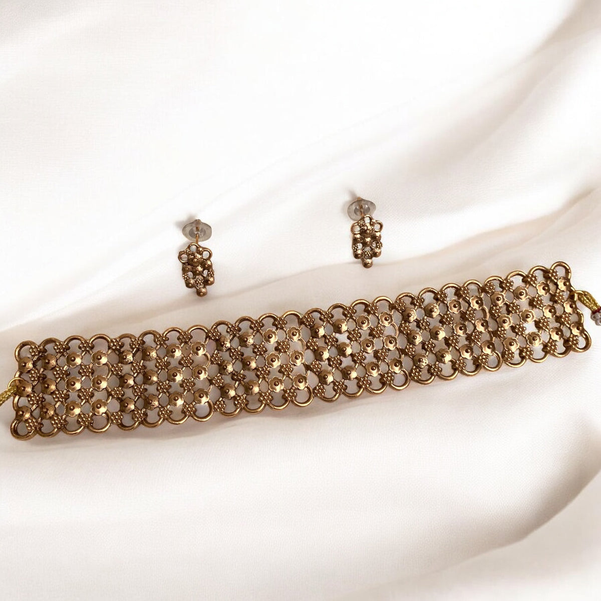 Flower Carved Choker