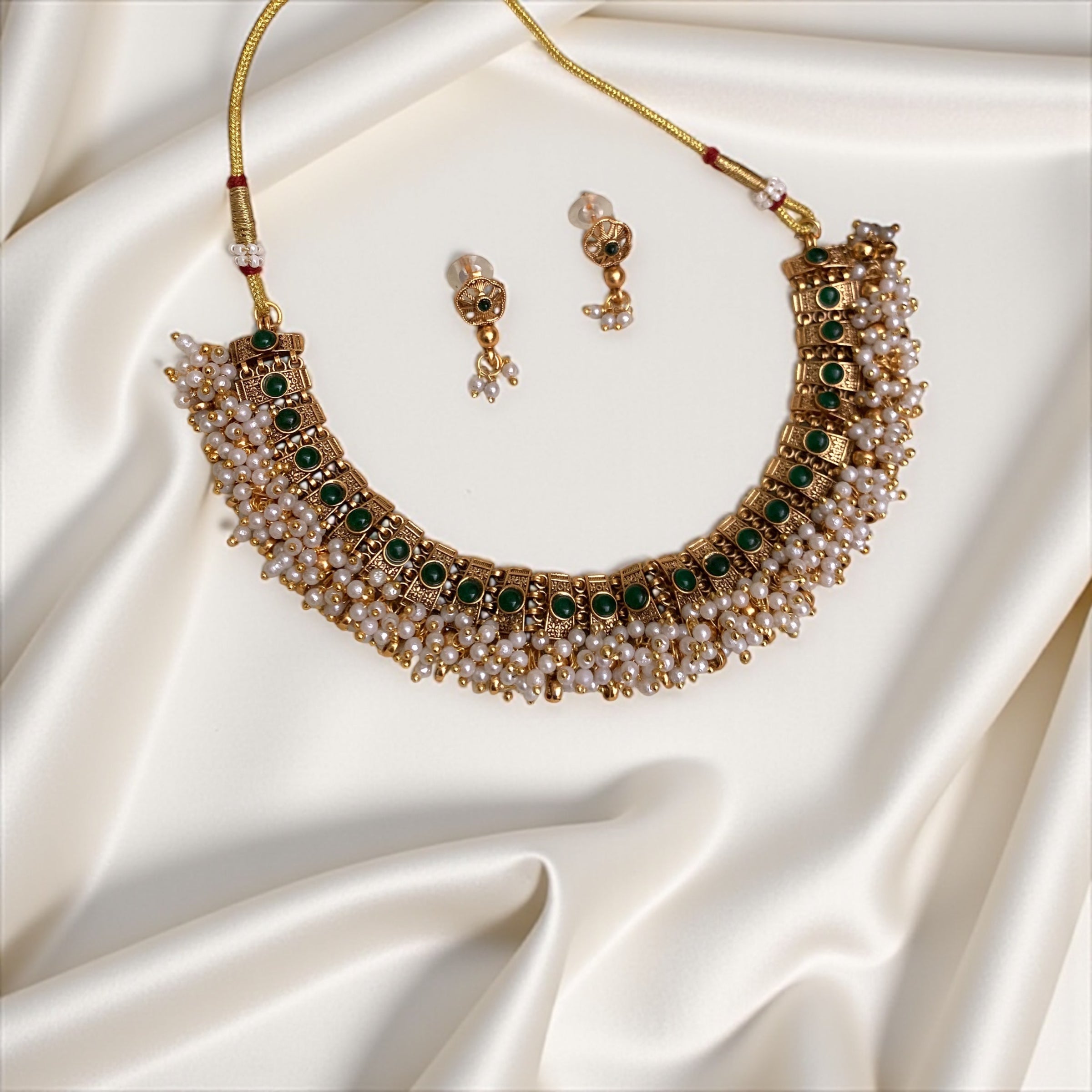 Naira Pearl Necklace