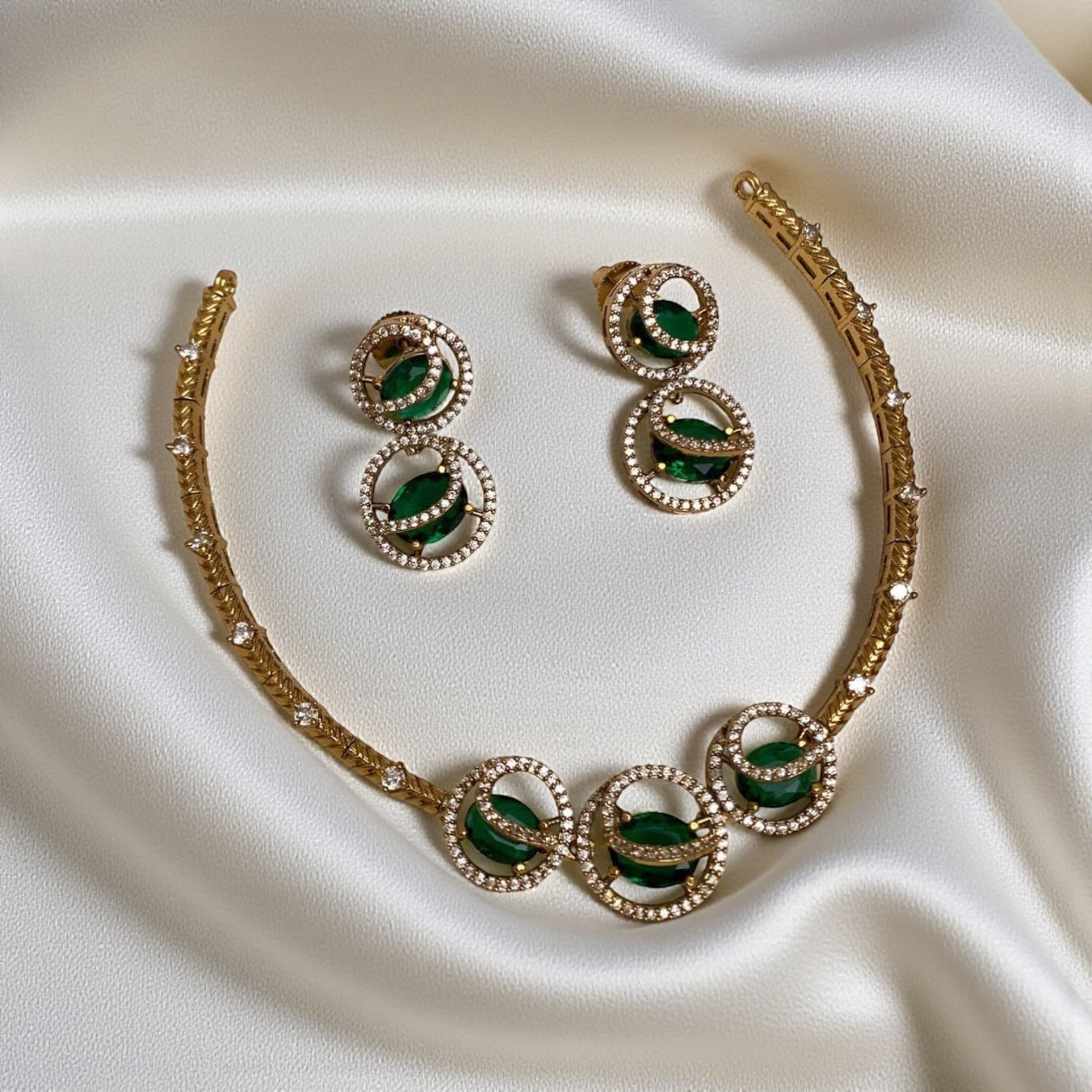 Zeenat Victorian Necklace